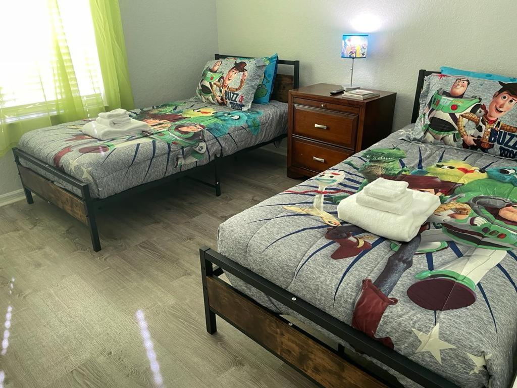 Cozy Stylish Townhome Davenport Exteriör bild