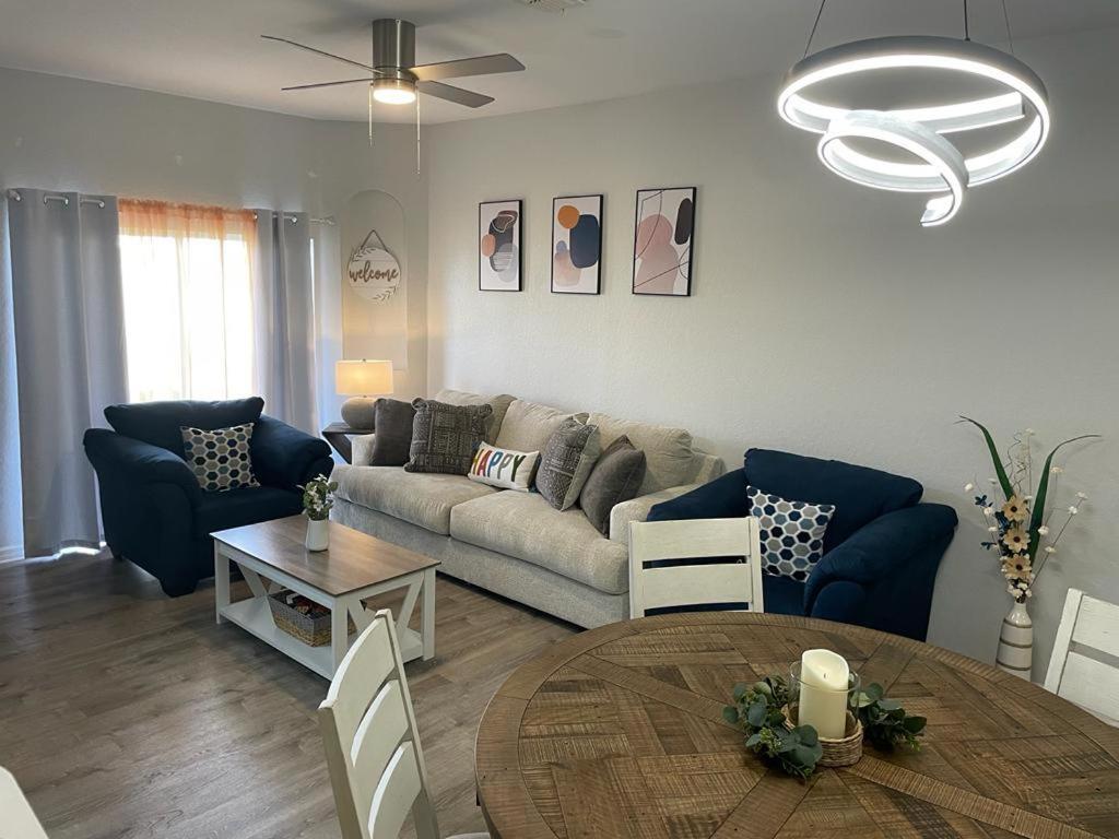 Cozy Stylish Townhome Davenport Exteriör bild
